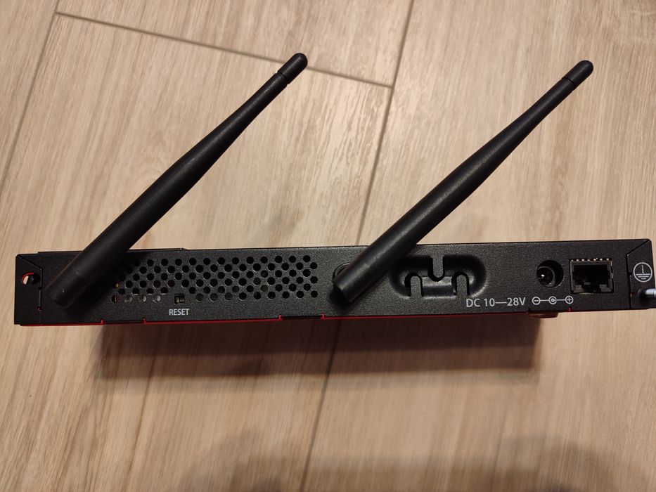 Маршрутизатор роутер  MikroTik RB2011UiAS-2HnD-IN WIFI WI-FI