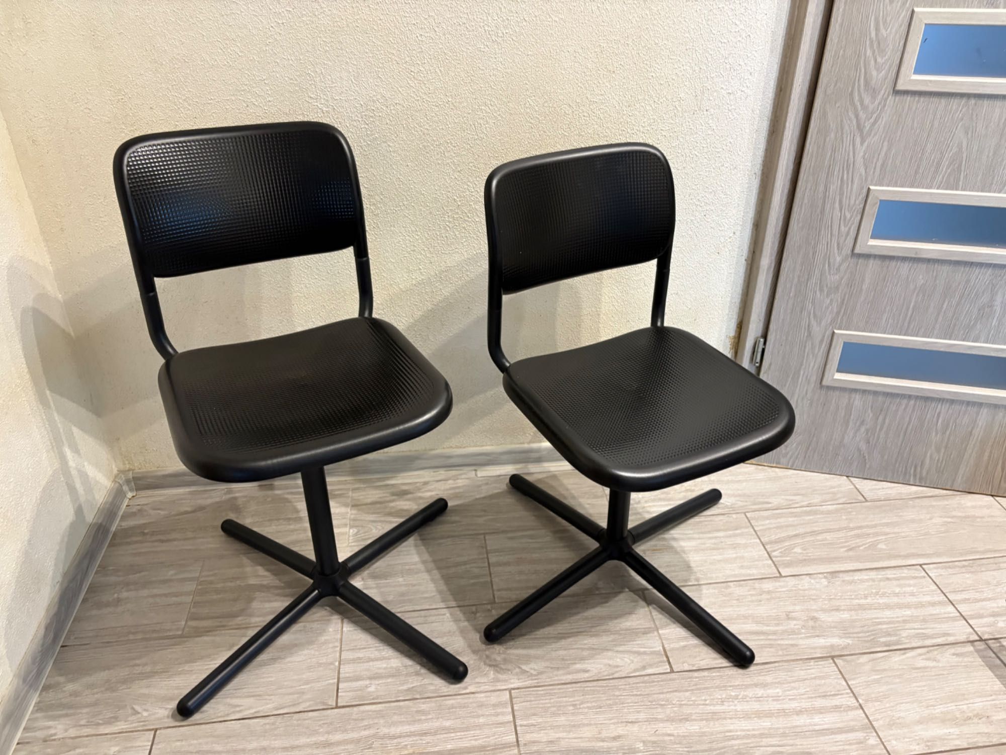 Krzesła do biurka Ikea nówki