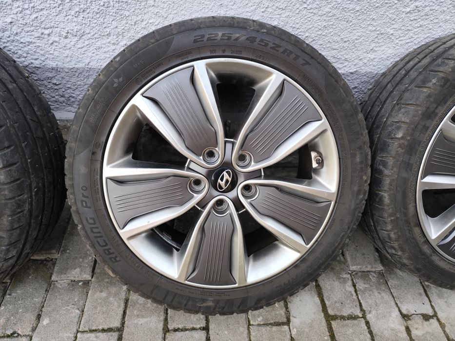 Оригінал датчики літні колеса Hyundai/KIA 17 R 225/45