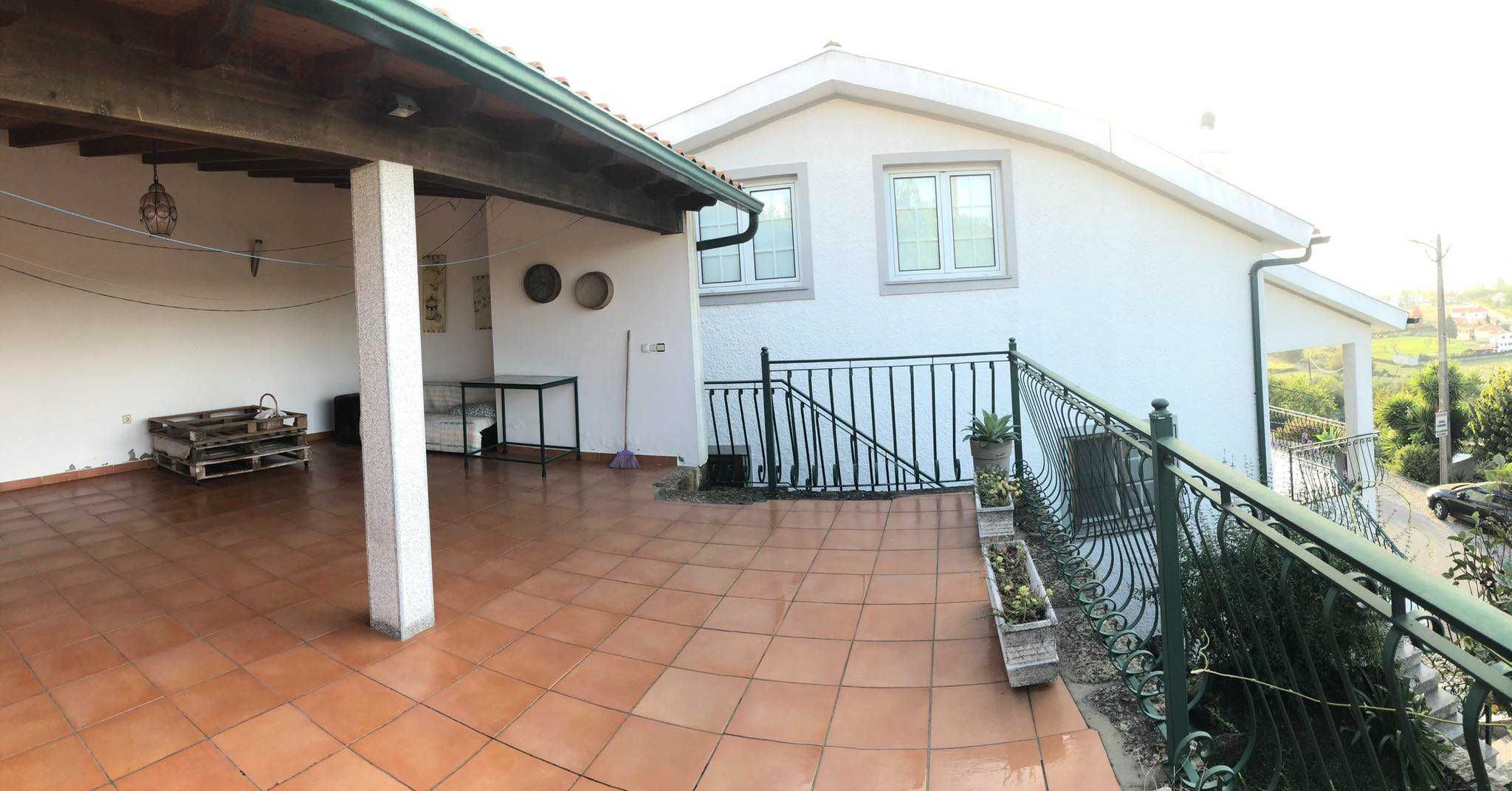 MORADIA 4 QUARTOS em Oliveira do Hospital