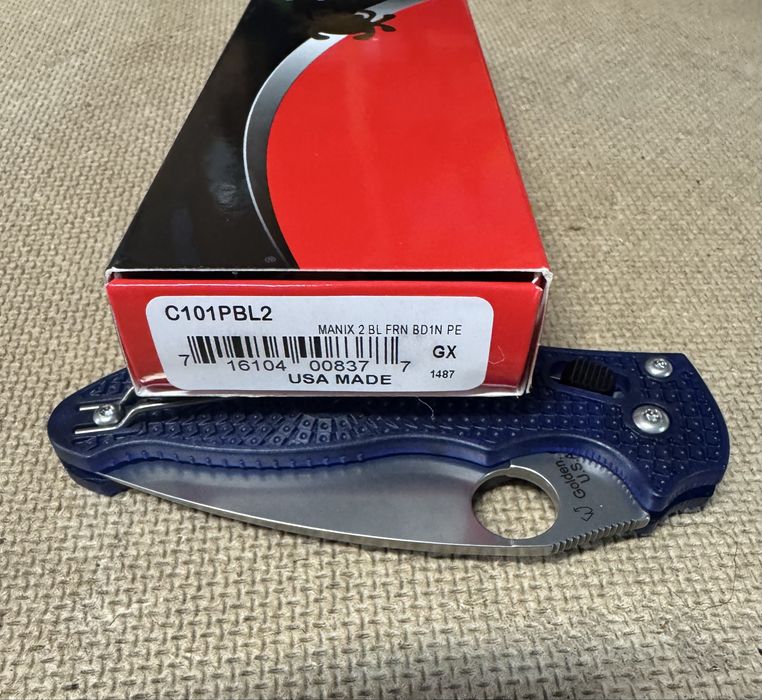Spyderco C101PBL2 Manix 2 Lightweight