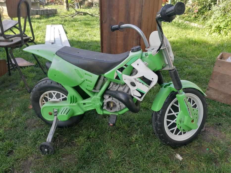 Moto de crianças Scranble eléctrica.