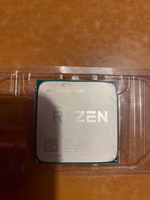 Процессор AMD Ryzen 7 2700