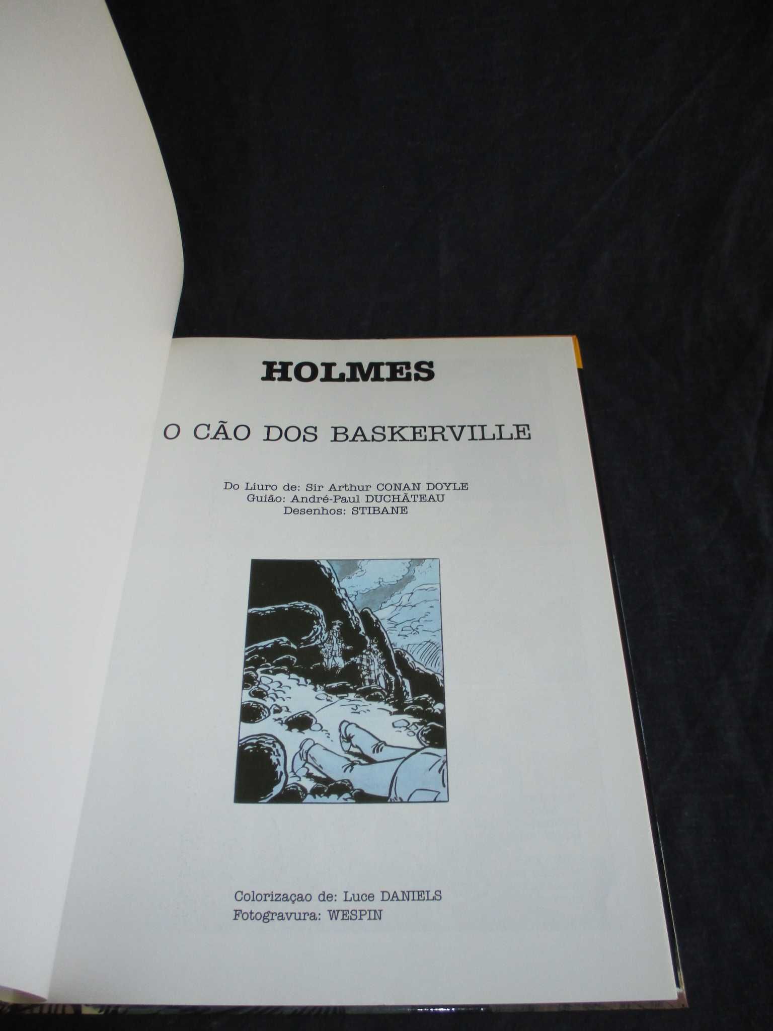 Livro BD Sherlock Holmes O Cão dos Baskervilles A. Conan Doyle