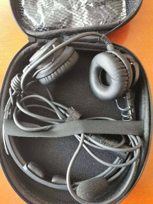 Słuchawki Telex Airman 850 ANR że złączem LNR5