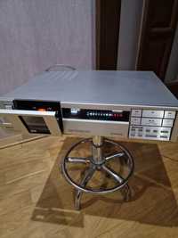 Кассетная дека  AKAI GX-9