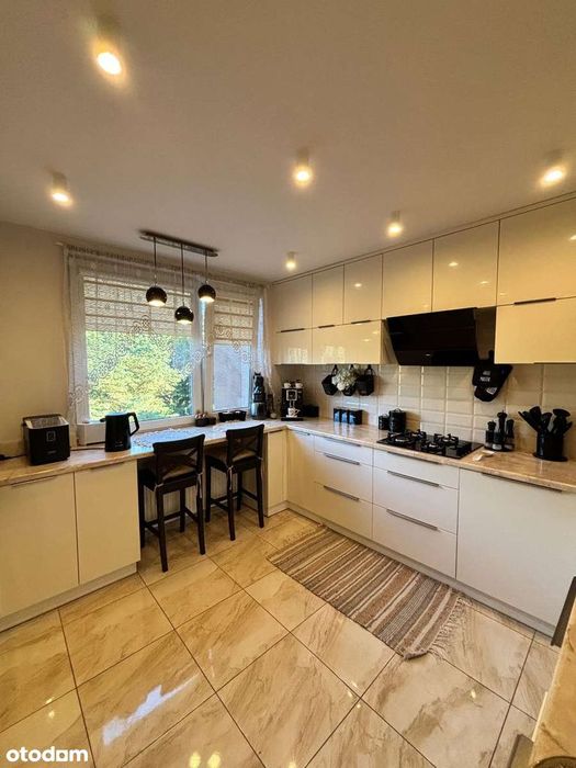 Mieszkanie  Po Remoncie 72M2, Balkon, Garaż, Działka, Piwnica