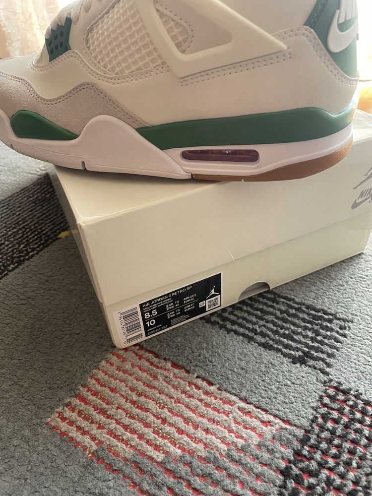 Jordan 4 Nike Sb