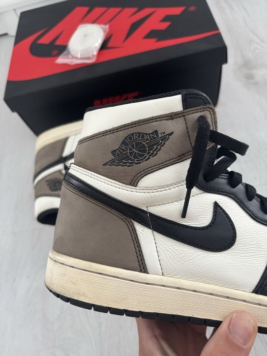 Nike Air Jordan 1 High Retro OG Dark Mocha Travis Scott 10 Us 44