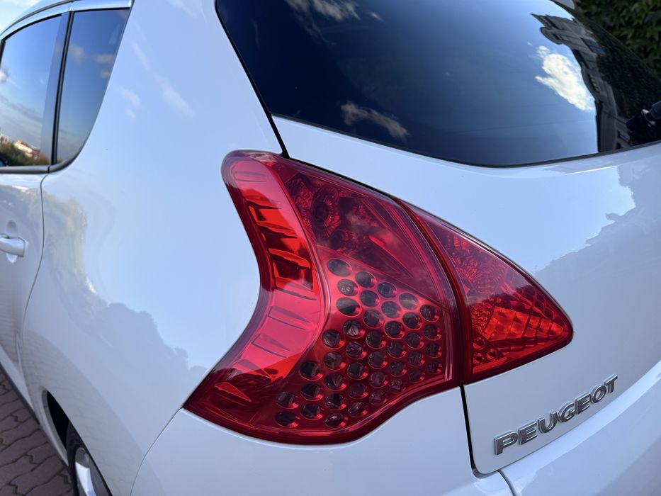 Peugeot 3008 2.0д. Автомат