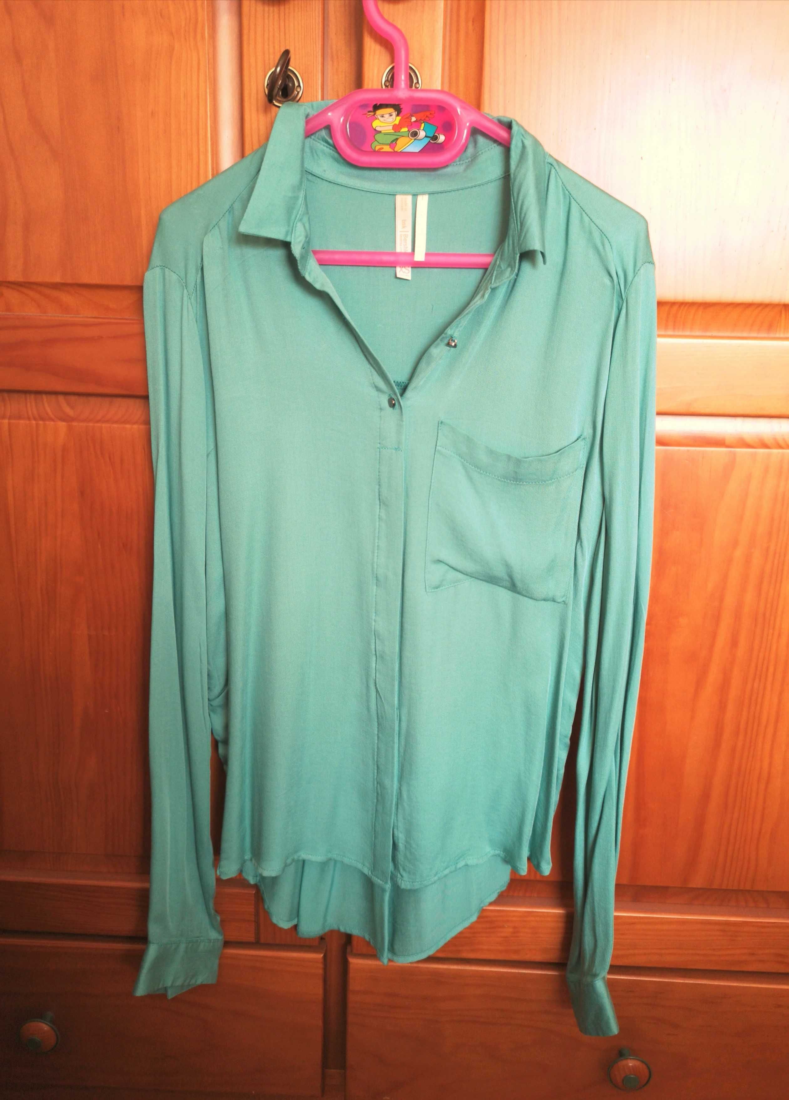 Camisa verde marinho Bershka, tamanho XS