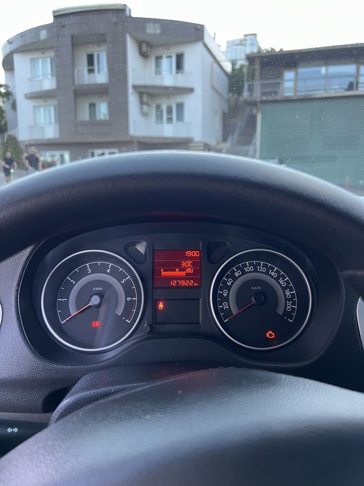 Продам Peugeot 301