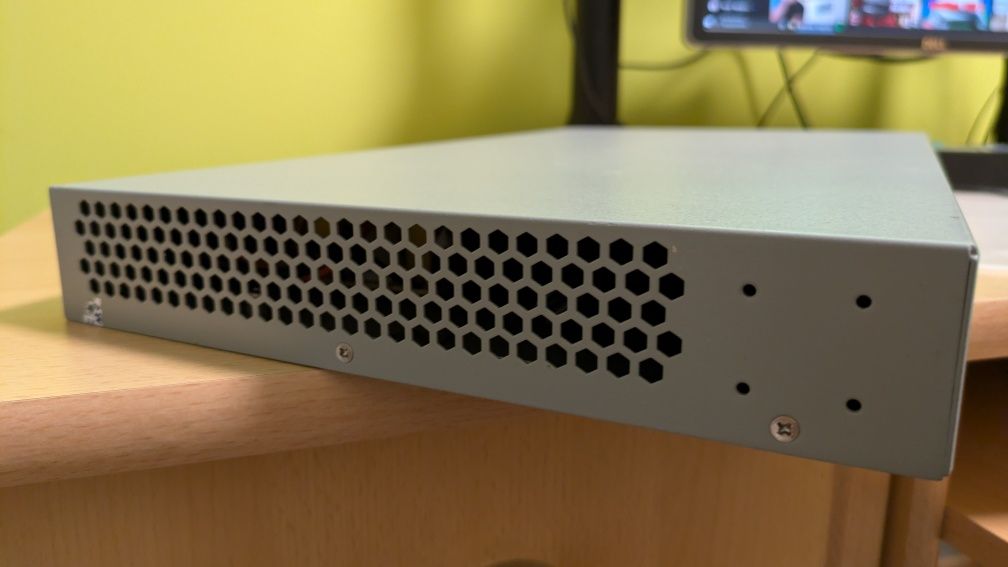 Switch zarządzalny L2 PoE+ Allied Telesis AT-GS950/16PS 16x1Gbps 2xSFP
