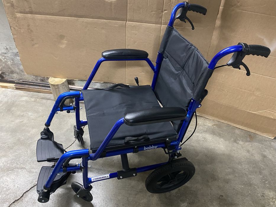 Vermeiren - modelo Bobby - Cadeira de rodas