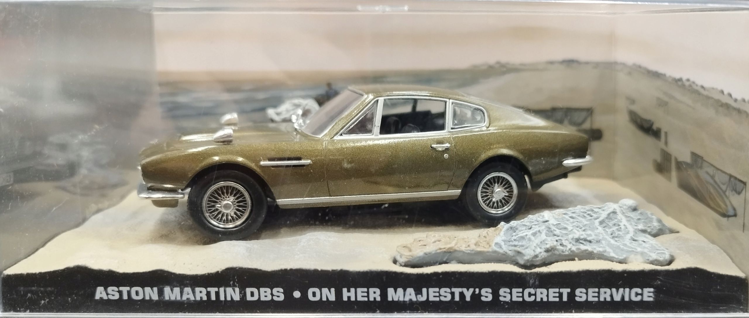 1:43 Altaya Aston Martin DBS James Bond 007 model