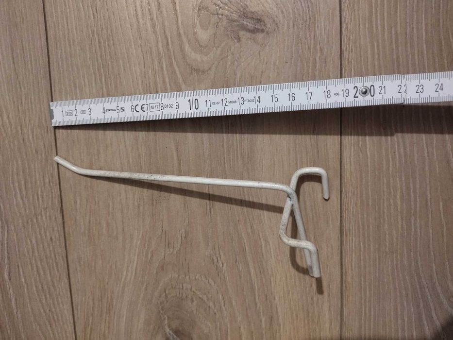 uchwyty na stojaki ponad 150szt