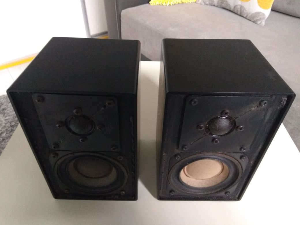 3 Wege Microbox stereo 40/70W, 4Ohm. Małe wymiary b. dobry dźwięk.