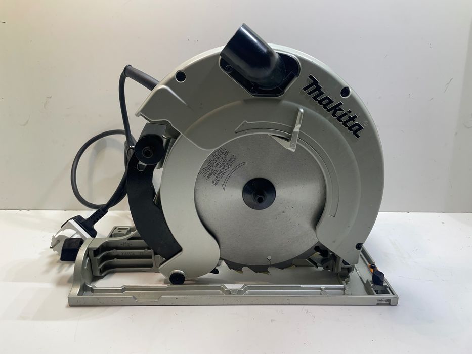 Makita 5903/дискова пила макіта 220в