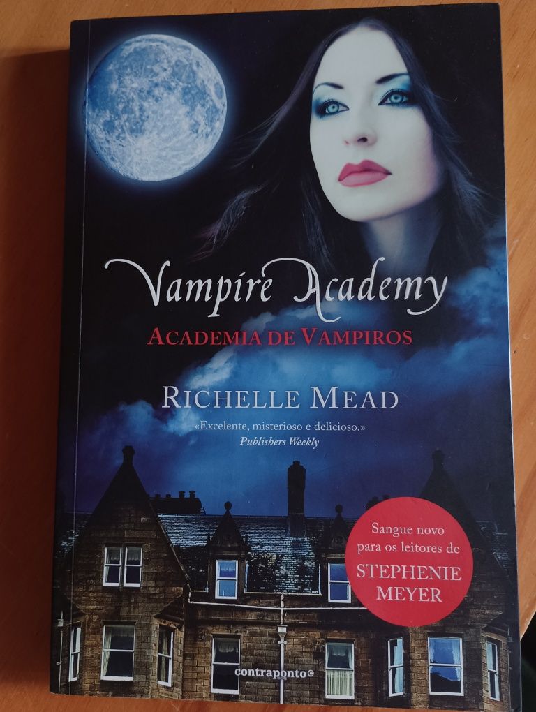 Academia de Vampiros - Richelle Mead (c/portes)