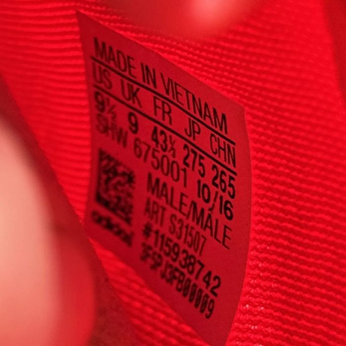 Кроссовки Adidas ,оригинал