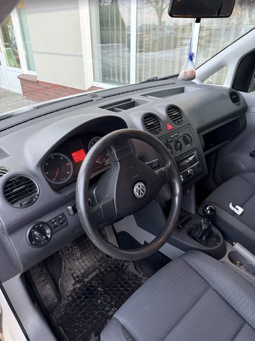VW Caddy 3, hak, 5 miejsc