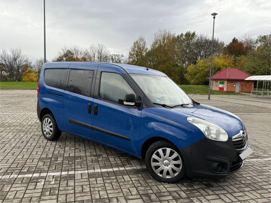 Opel Combo Pierwszy właściciel,salon Polska,bezwypadkowy,nowy rozrząd,oleje,long