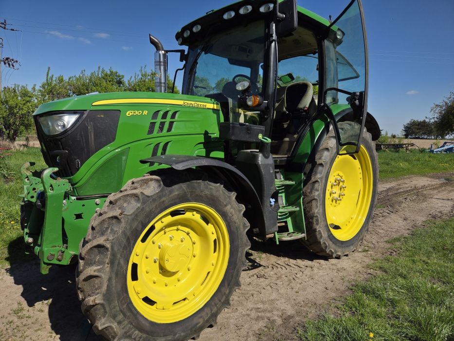 Ciągnik John Deere 6130R
