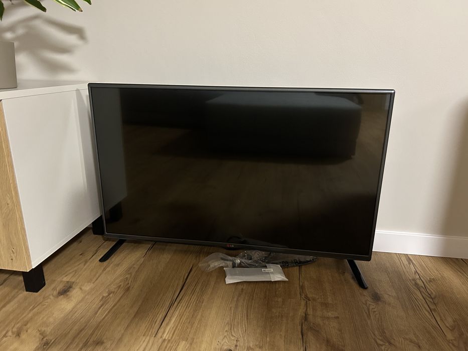 Telewizor LG 42”