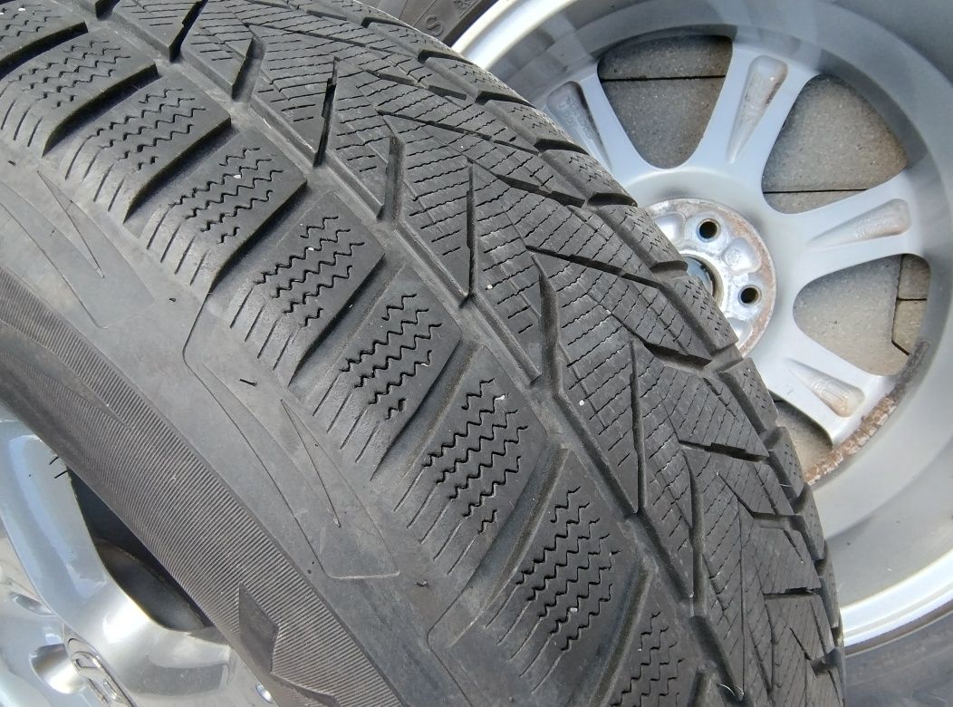 4 x Opony zimowe 225/60 R 18 Vredestein Wintrac Xtreme S 104 V M+S