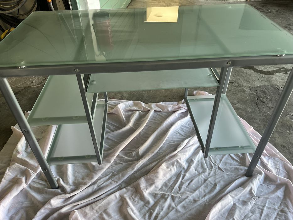 Secretaria em vidro temperado