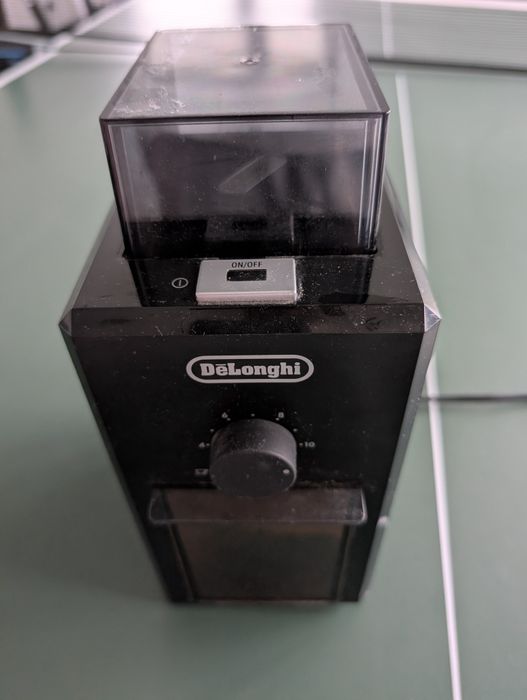 Młynek do kawy DeLonghi