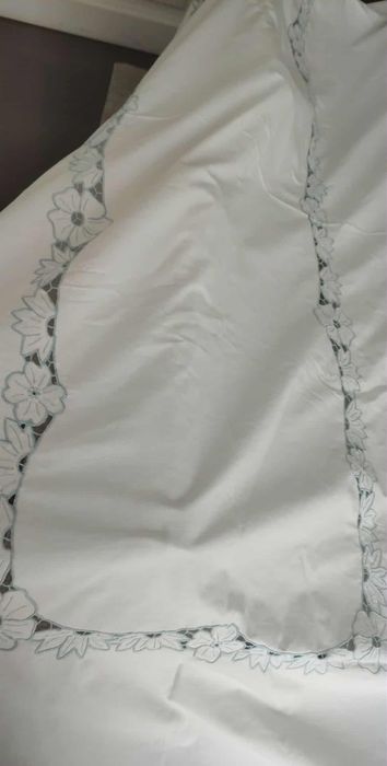 Toalha de mesa de bordado madeira