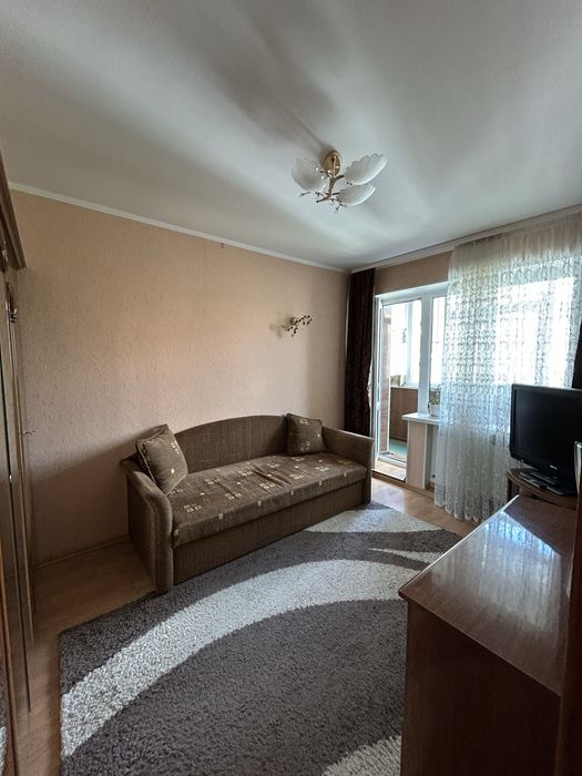 Кімната в оренду для дівчини проспект Юності