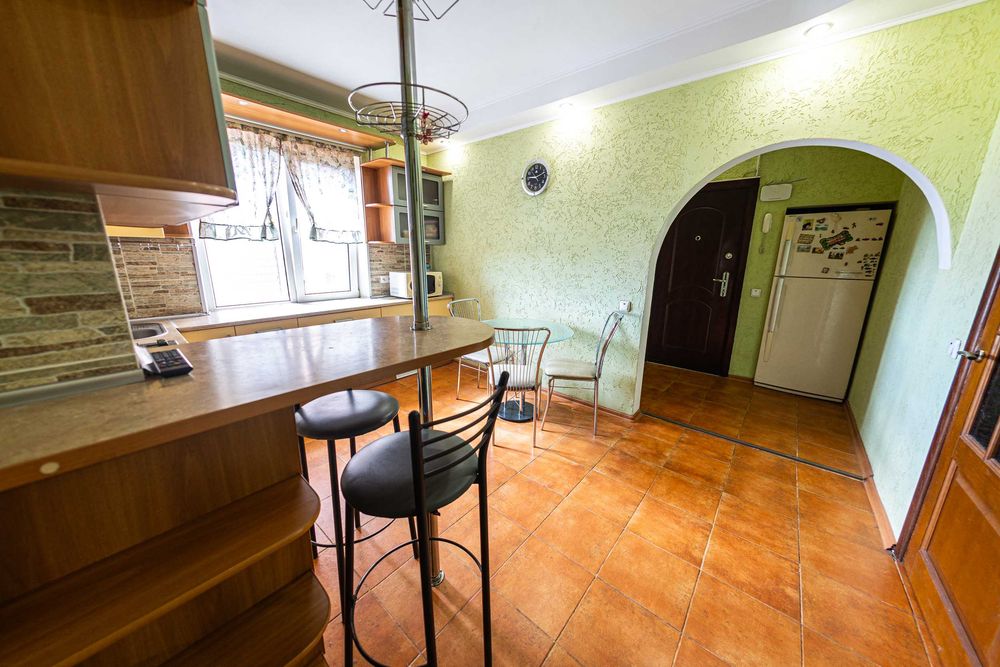 3-кімн.квартира, пр. Поштовий, 11 тис.грн., без комісії