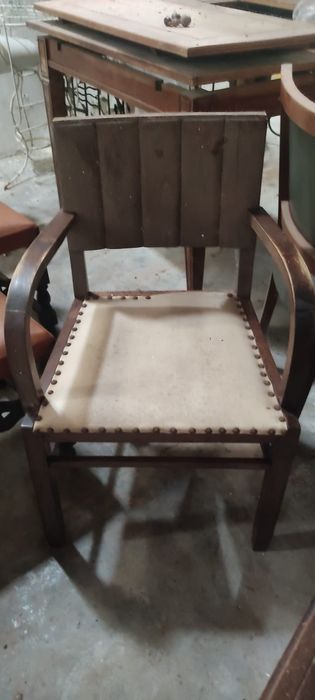 Várias Cadeiras antigas