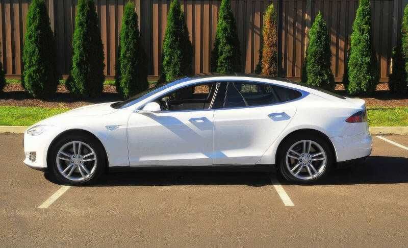 2015 Tesla Model S 85D