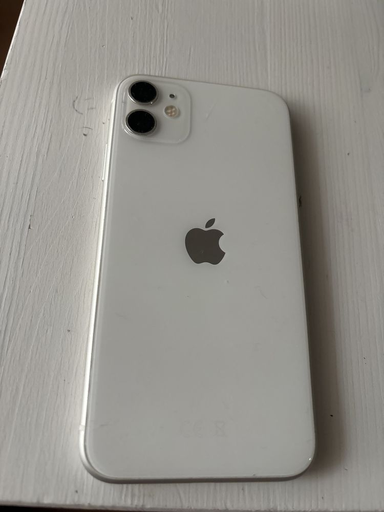 Iphone 11 em bom estado