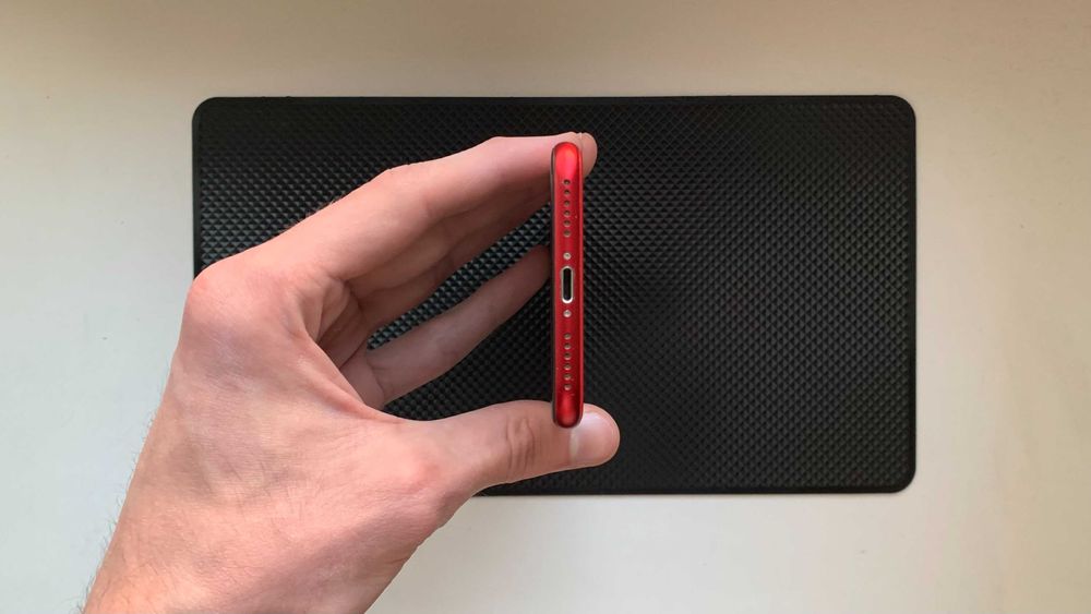 Почти идеальный - iPhone SE 2022 - 128 гб - 98% АКБ - NEVERLOCK - RED