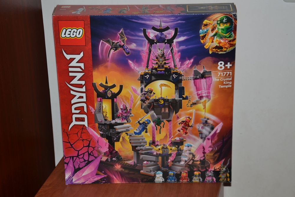Конструктор LEGO NINJAGO Храм Кришталевого короля 71771 Нове