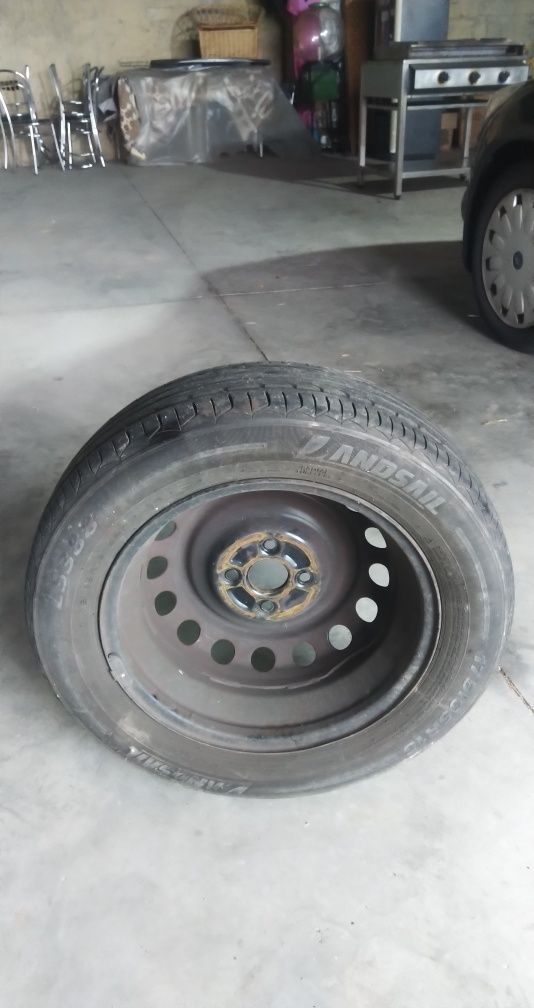 Pneu e jante R15