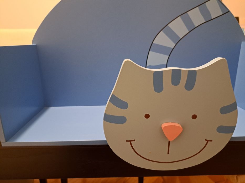 Prateleira madeira bebé/criança