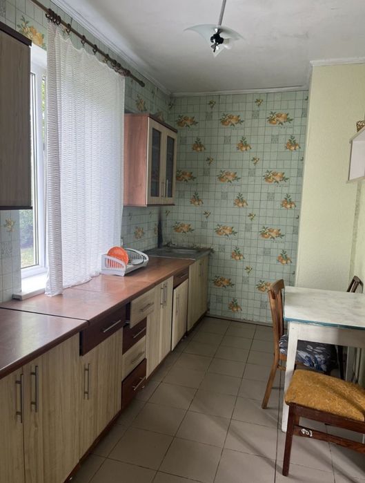 Продам будинок неподалік міста