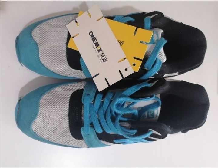 Ténis  Novos Giríssimos