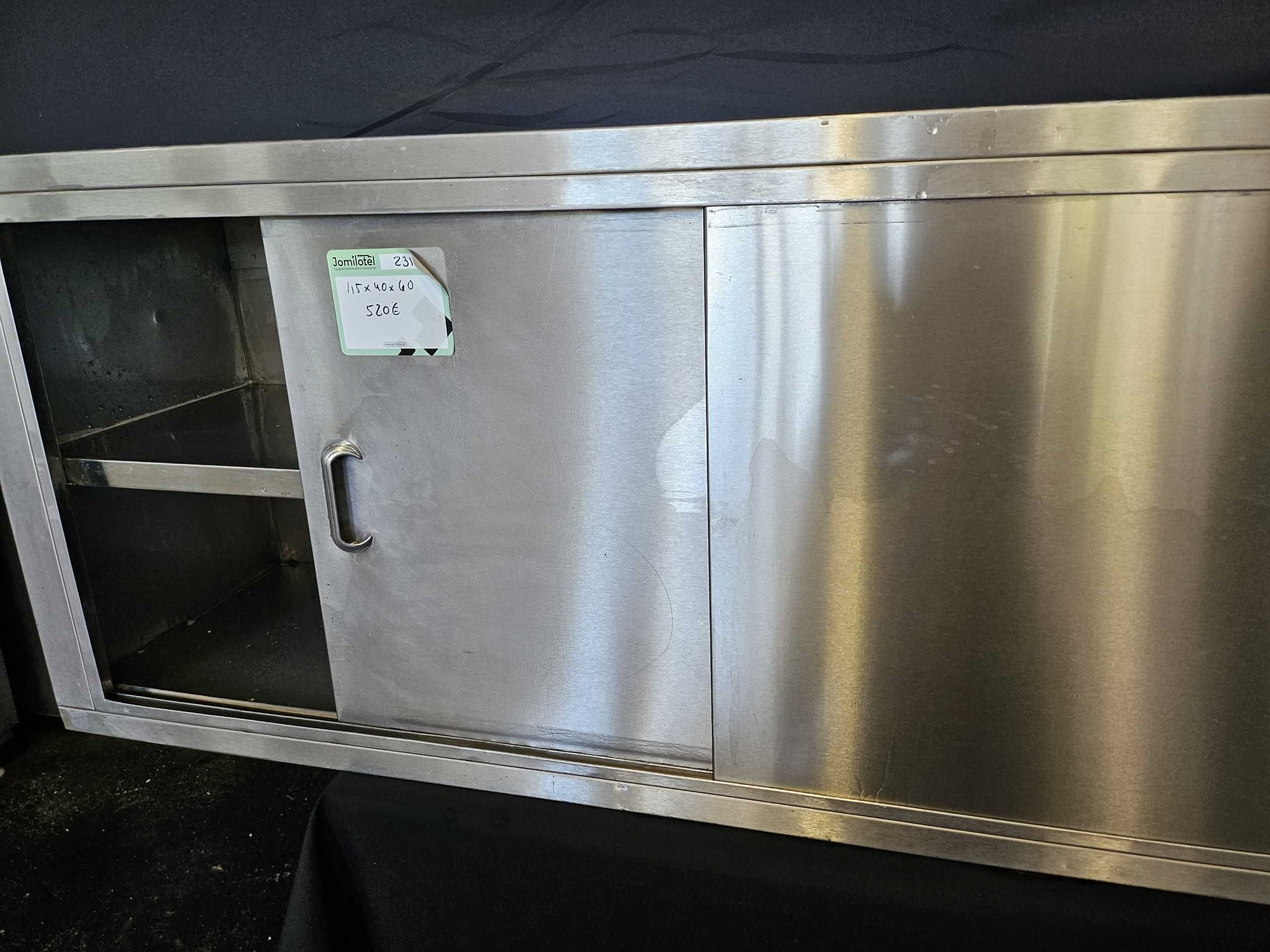 Armário de parede em inox