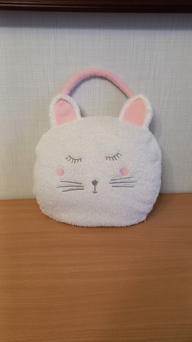 Подушка пушистая   кошечка