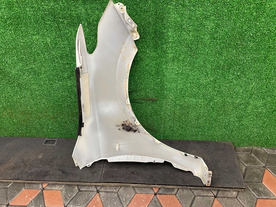 Крило переднє ліве Mitsubishi L200 2015-2019