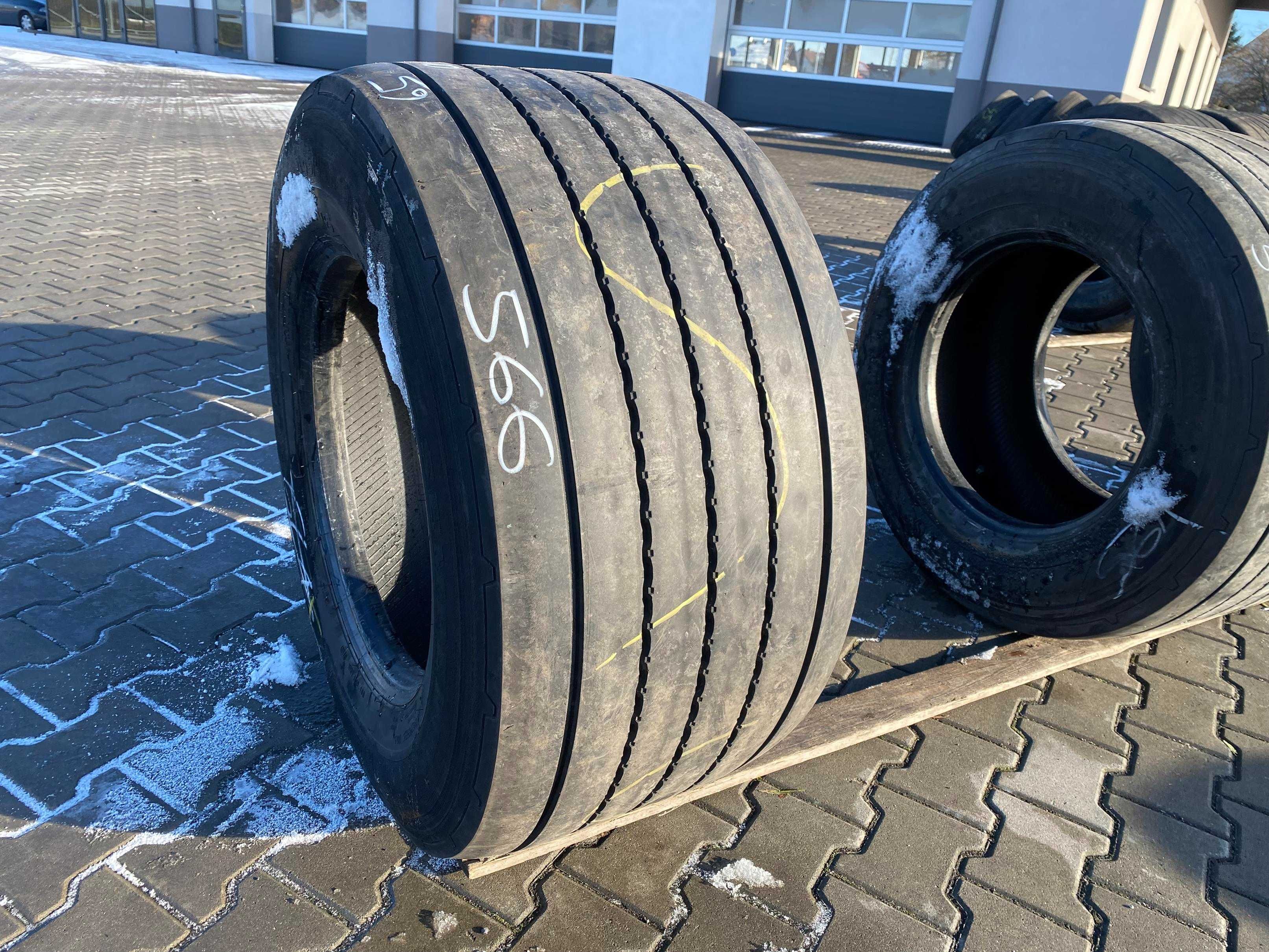 Opona 445/45R19.5 SEMPERIT RUNNER T2 Naczepowa 8-10mm MEGA
