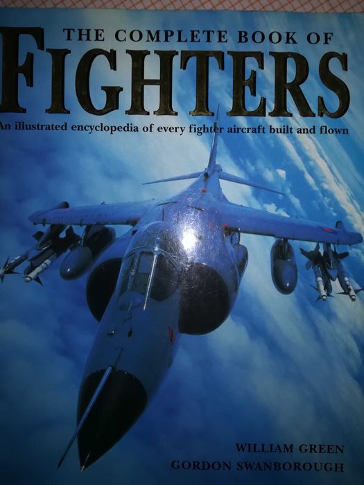 The Complete Book of Fighters - Livro de Aviação, Enciclopédia