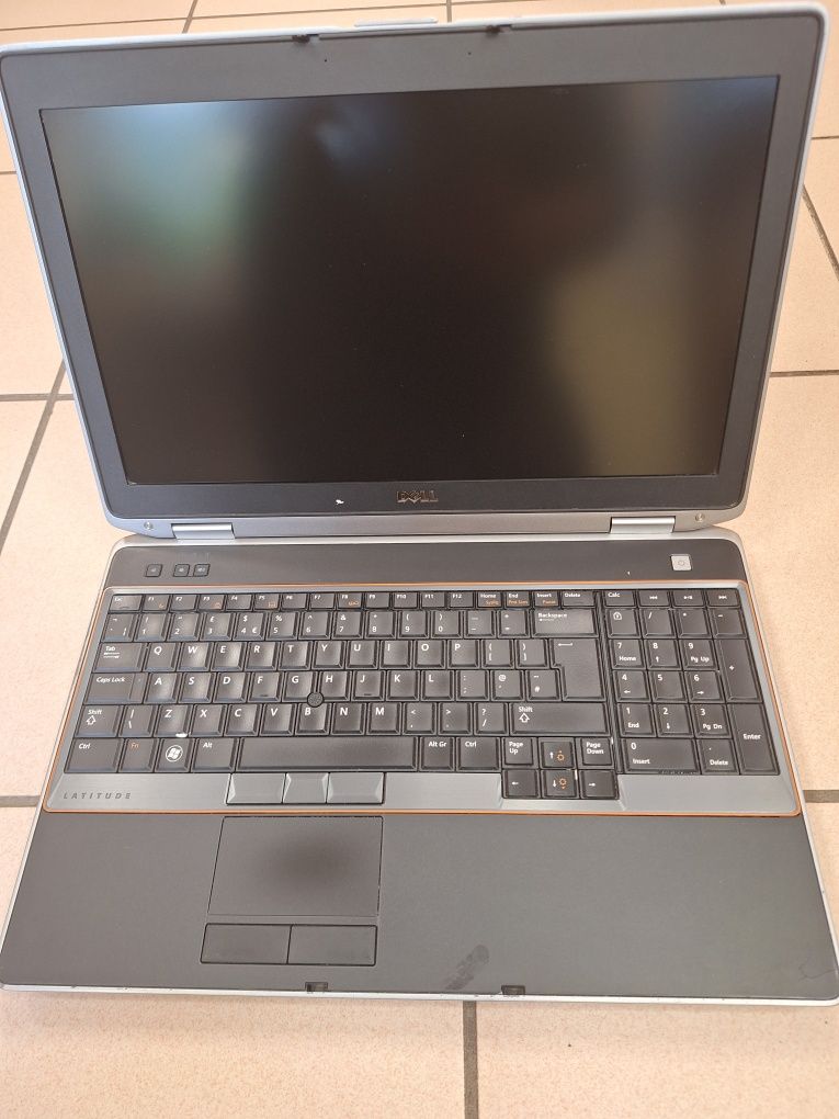 Laptop Dell latitiude E6520 win 11 x64