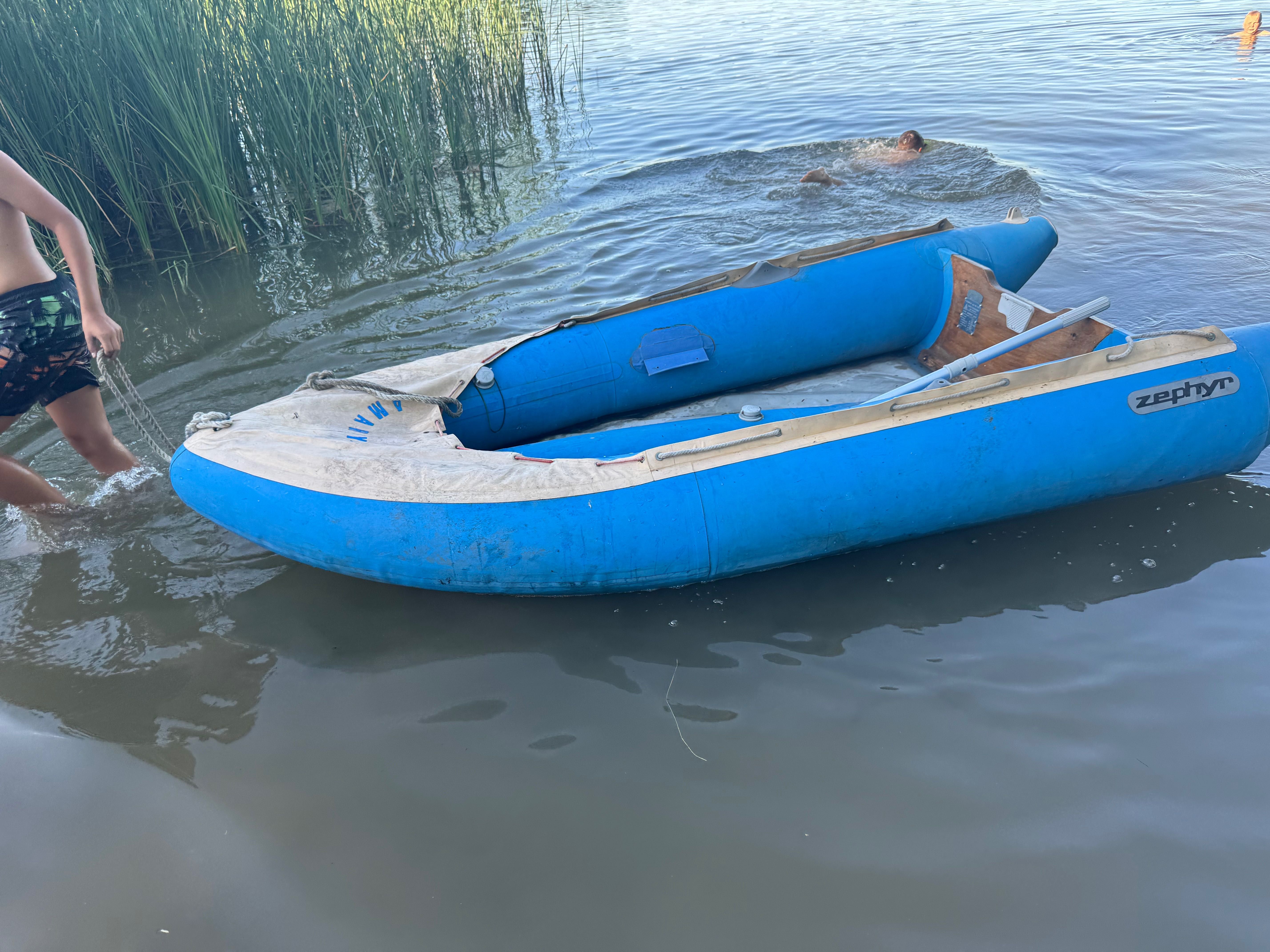 Ponton Zephyr 104